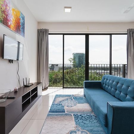 Netflix Studio @ Trefoil Setia City Setia Alam Exteriör bild